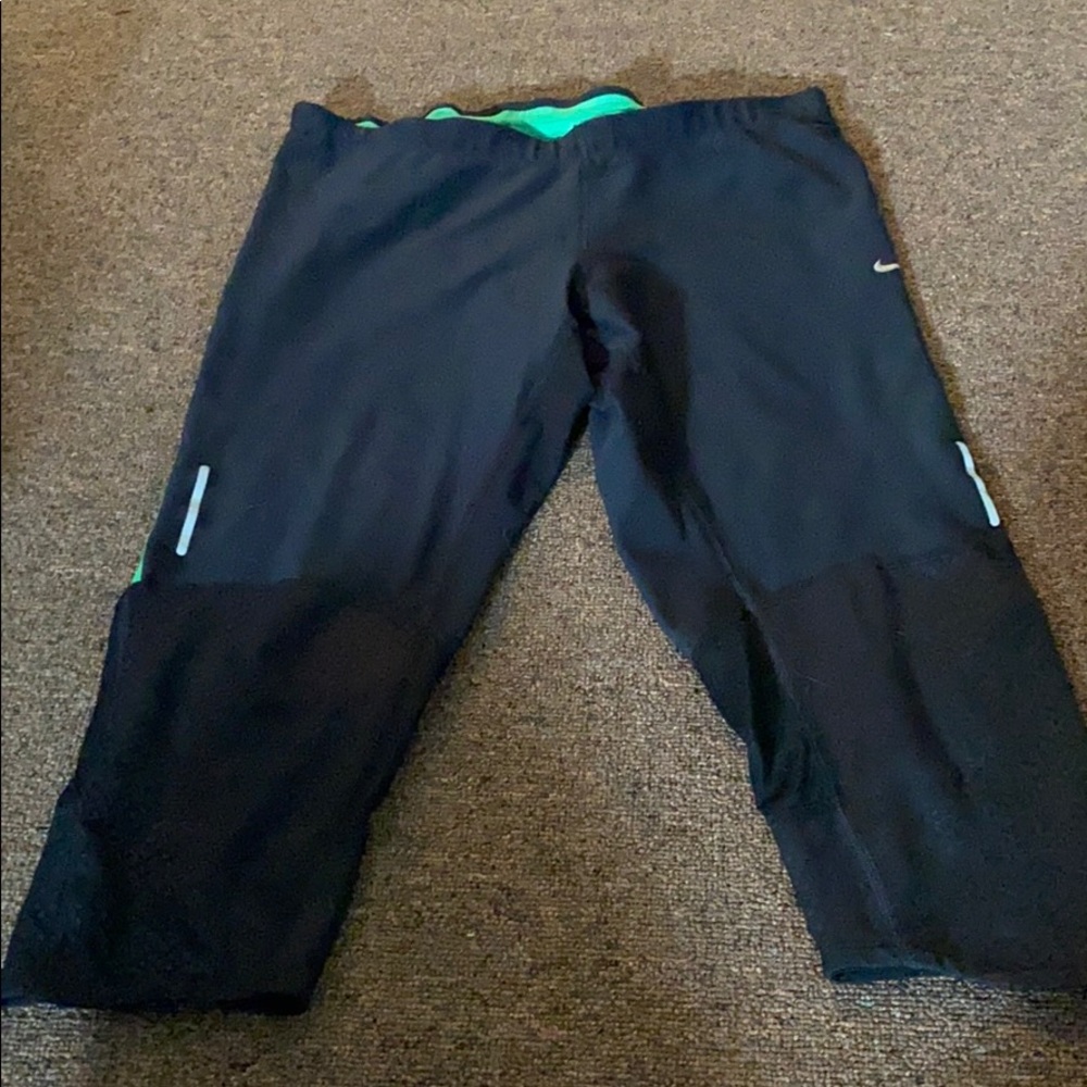 Cropped workout leggings